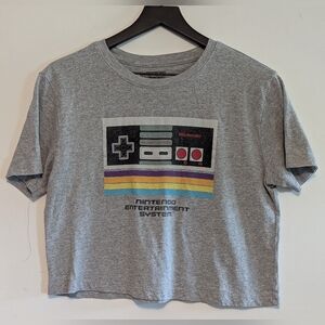 Nintendo Crop Top Retro Medium Controller Graphic Great Used Cond T-shirt Tee